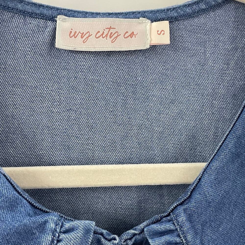 Ivy City Co Andrea Blouse Top Blue Denim S - Picture 6 of 8